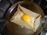 ガレット　コンプレ（チーズ、卵）