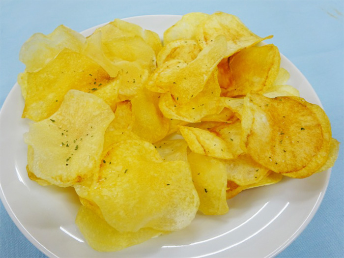 新じゃがのポテトチップス