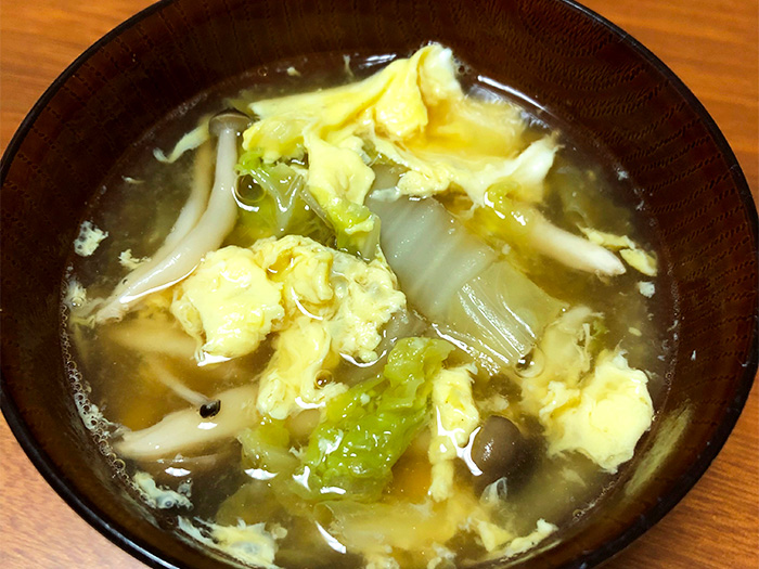 白菜としめじの卵スープ