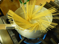 タコと甘長とうがらしのパスタ