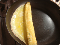 アスパラのチーズ入り卵巻き